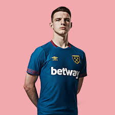 Latest on west ham united midfielder declan rice including news, stats, videos, highlights and more on espn. Declan Rice Declanrice Twitter Chelsea Fans West Ham Football