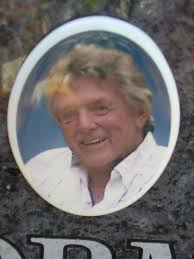 Larry D Moorman (1943-2007)