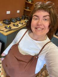 RIA Studio Pottery‎