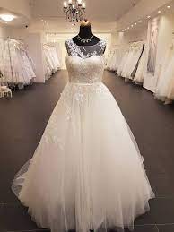 La vie en rose collection 2018 #bridalcouture #lavieenrose #parisfashioweek #fashionweek #flowers #hochzeitskleid #weddinggown #brautmode #pink #ivory #wedding #bride #modernbride #hochzeit. Neu Aus Der Kollektion 2018 Unser Lavie Mariee Brautmode Facebook