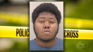 17-year-old stabs mother in eye, 4-year-old witnesses alleged attack