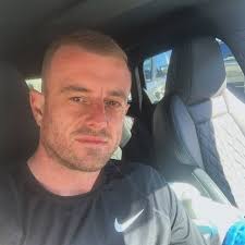 A young Tyson fury 25 with the world 🌎 to conquer. looking is great shape  i must say. time goes so fast 💨 enjoy every moment as it here then  gone🙏💙❤️