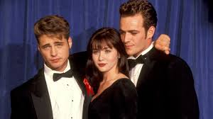A murit actorul luke perry. Pro Tv A Murit Luke Perry Faimosul Actor Cunoscut Din Serialul Beverly Hills S A Stins La Varsta De 52 De Ani