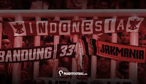Tapi juga sebagai identitas diri, bukti kecintaan hingga alat perjuangan. Menagih Janji Bapak Pandit Football Indonesia