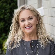 Carissa Huff's Instagram, Twitter & Facebook