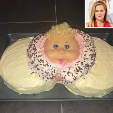 Unique Birthday Cake For Sister In Law Pregnant Amy Schumer S Sister In Law Preps Her For Delivery With Detailed Birthing Cake Birth Cakes Pregnant Sisters Birthday Cake Girls