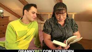 Raunchy british granny playing with her hairy snatch. Granny Gets Her Hairy Hole Plowed Free Xxx Porn Videos Oyoh