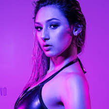 Abigail Jett's Instagram, Twitter & Facebook