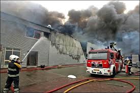 Werkendam (pronunciation ) is a town and a former municipality in the southern netherlands. Grote Brand In Loods Werkendam Foto Bndestem Nl