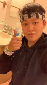 Does anyone know set times for Illenium tonight?