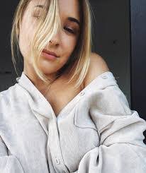 Jana Walters's Instagram, Twitter & Facebook