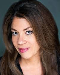 Hillary Simmons (@hillaryisfullybooked) • Instagram photos and videos