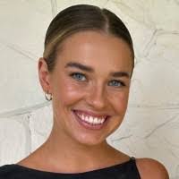 Ashley Cleaver's Instagram, Twitter & Facebook