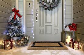 3 Steps To Outdoor Christmas Decorating The Home Depot Blog Home Depot Christmas Decorations Outdoor Christmas Decorations Outdoor Christmas