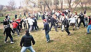 62 отметок «нравится», 0 комментариев — hooligans | football | ultras (@hooliganstv.eu) в instagram: Kibole Widzewa Chcieli Sie Bic Kibole Z Belchatowa I Sandomierza Uciekli Express Ilustrowany