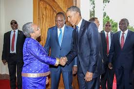 She is the wife of uhuru muigai kenyatta, 4th president of the republic of kenya. Margaret Kenyatta Meeting Obama Mpasho News