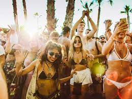 It takes the right newport beach hotel to deliver the true california lifestyle of fine dining, the perfect tan, and incredible views. Spring Break 2021 In Usa Mexiko Kroatien Maxtours