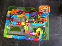 Een Baan Met De Toet Toet Parkeertoren Kids Baby Auto