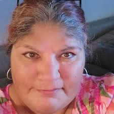 Isaiah Thomas showed love to Khaman Maluach after seeing him wearing his  jersey back in the day! ❤🏀 #NBAPhilippines #NBASpotlight