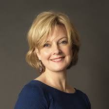 Amanda Thom's Instagram, Twitter & Facebook