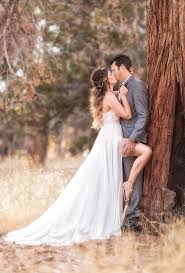 48 Most Creative Wedding Kiss Photos Wedding Forward In 2020 Romantic Wedding Photos Wedding Photos Wedding Kiss