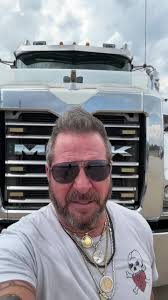 Mack Truck Roy