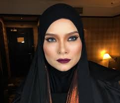 Program gegar vaganza kembali di tahun 2016 dengan musim ketiga. Belagak Peserta Gegar Vaganza 3 Besar Kepala Astro Suruh Tanya Nora Sebab Pilih Lagu Sendiri Pening Pikir