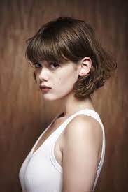 20 Pretty Short Bobs For Spring Pretty Designs Short Hair Styles Curly Hair Styles Short Haircuts With Bangs