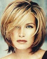 Découvrez des idées de coupes de cheveux pour les femmes de 70 ans. Epingle Sur Idees De Coiffures