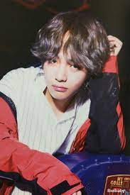 Chasing The Omega 14 Is She More Important Kim Taehyung Taehyung V Taehyung