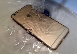 How To Save An Iphone 6 From Water Damage Iphone Water Damage Iphone Wet Iphone