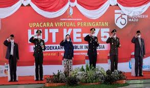 Kayak pakai alat twoway talking, kata andre kepada merdeka.com kami tidak ingin ini menjadi isu dan fitnah kepada pak jokowi bahwa beliau pakai wireless earphone untuk mendengar jawaban. Ini Bukti Kecintaan Pemkab Bojonegoro Peringati Hut Ri Ke 75 Suara Indonesia