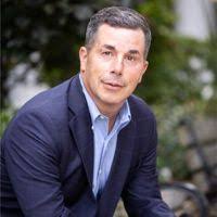 Scott Macgregor's Instagram, Twitter & Facebook