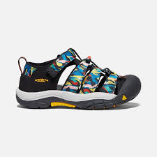 What are the best shoes for disney world that aren't going to break the bank? The Best Shoes For Disney World Keep Your Kids Feet Happy Fitting Children S Shoes