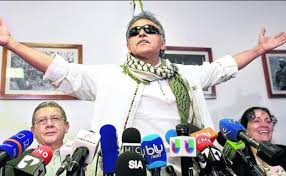 Santrich, que en 2016 se había acogido al acuerdo de paz entre el gobierno de colombia y la extinta guerrilla de las farc, decidió retomar las armas en 2019 y formar parte de las disidencias armadas. Ilcr21yz1abam