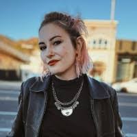 Millie Kenyon's Instagram, Twitter & Facebook