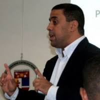 1000+ perfiles de «Raymond»