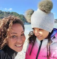 🔴 Alla Lega del Filo d'Oro una famiglia ritrovata: quella della nostra  Aida Quando parla della figlia, Diana De Simone, la sua super mamma di Vico  Equense, oggi si apre in un