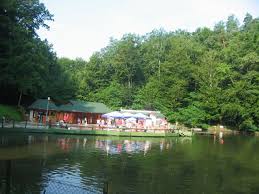 Pensiunea speranta**** din sovata se fla la 500 m distanta de renumitul lac ursu si de baza de tratament, oferind oaspetilor sai conditii bune de cazare, cu o priveliste minunata a unui peisaj. Sovata Bine AÅ£i Venit La BÄƒile Tusnad