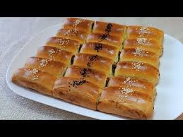 بوراك تركي من أيادي جزائرية مورق و مقرمش و لذيذ جدا زاكي و يخرج كمية كبيرة Youtube Cookie Recipes Food Arabic Food