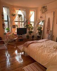 Take a cue from this space and add a woven wall hanging, a chunky knit blanket and macramé plant holders to her room. Bohemian Decor On Instagram Bedroom Colors During Sunset First Photo Was At 6 58 Pm And Second One College Bedroom Decor Aesthetic Bedroom Dreamy Bedrooms