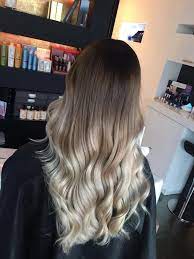 ein perfekt weicher verlauf von einem schonen mittelbraun ins hellhellblond balayage weicher verlauf love it farbverlauf haare braun werden haarschnitt