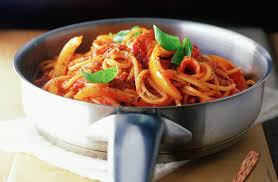 Antonio Carluccio S Pasta With A Chilli Bacon And Tomato Sauce Dinner Recipes Goodtoknow