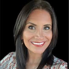 Amber Pitman's Instagram, Twitter & Facebook