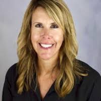 Stephanie Barnhart's Instagram, Twitter & Facebook