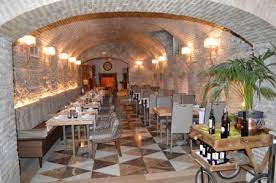 Das café de oriente in madrid gilt trotz seiner relativ kurzen geschichte als bekanntes literaturcafé der spanischen hauptstadt. Cafe De Oriente Un Clasico Renovado En El Corazon De Madrid