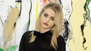 Frances bean cobain is an american model and a visual artist. Kurt Cobain S Daughter Frances Bean Producing Documentary About The Nirvana Frontman For Hbo Vanity Fair