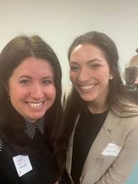 Morning PwC Cincinnati Office views didn't disappoint even with a little  rain! New hire leadership connectivity, a pop-up barista and mini donuts= a  great start to the day! Thanks to everyone who… |