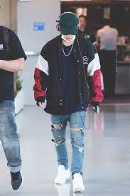Sep 15, 2015 · leur style musical est souvent comparé à celui de leurs aînés, bigbang. 20 Bobby Style Ideas Bobby Ikon Kim Ji Won