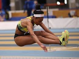 Spalle al muro, larissa non ha sbagliato il tentativo decisivo: Larissa Iapichino Record Nel Salto In Lungo Con 6 91 E Batte Mamma Fiona May Corriere It